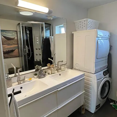 Cosy 750m From Forum Stavanger